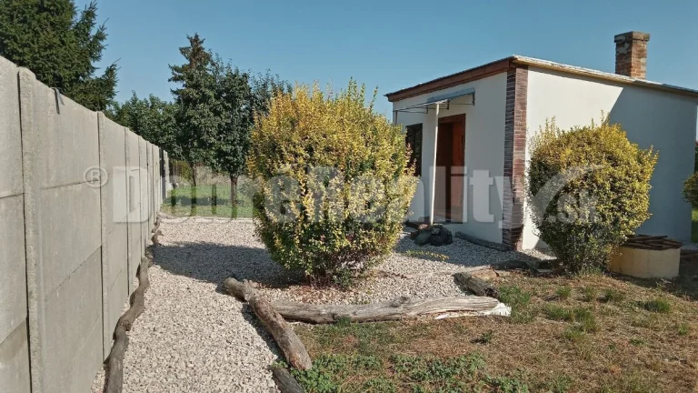 Atraktívny stavebný pozemok vo Váhovciach na predaj