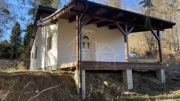 Chata v rekonštrukcii na Ružíne nad Bradanom