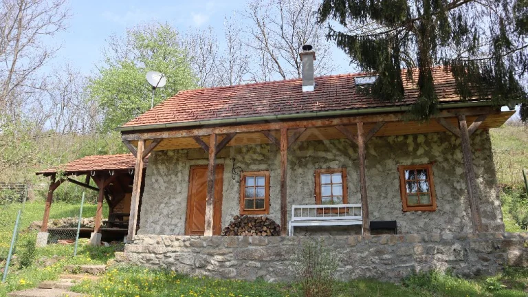 Kamenná chalupa pre Váš dokonalý oddych bez starostí, prip