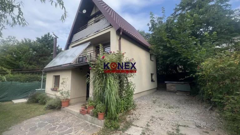 Poschodová rekreačná chata nad Kalužou