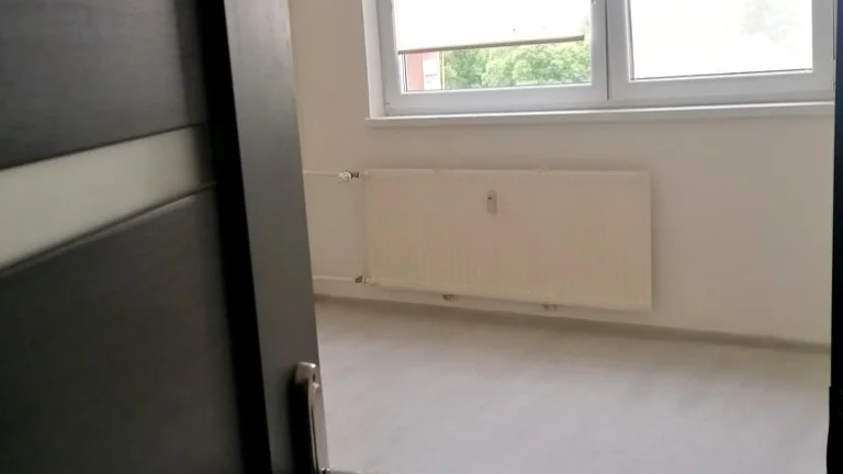 1-izbový byt s balkónom, IHNEĎ VOĽNÝ