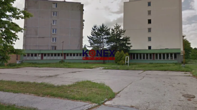 NA PREDAJ Budova na Obchodnej ul. v Strážskom