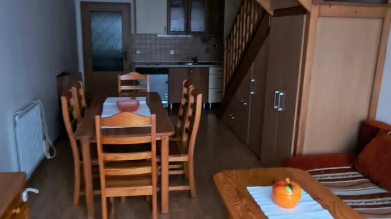 Prenajmeme 3 izbový mezonet v centre Oščadnice