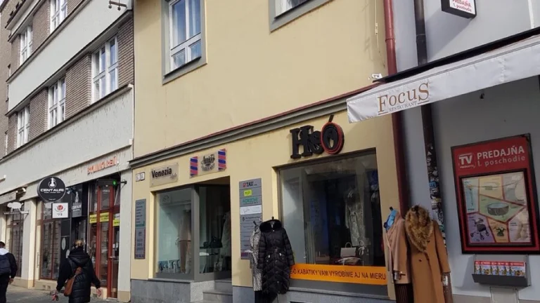 Obchodný priestor s výkladom centrum Žiliny - Bottova