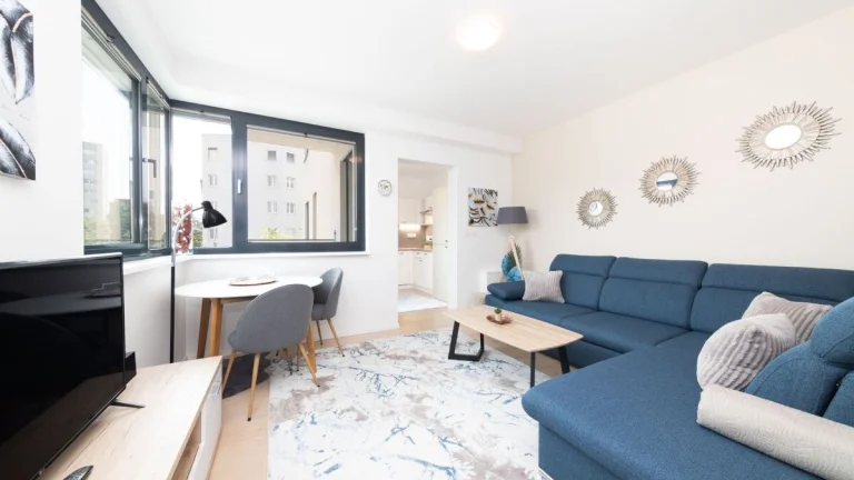 MIKELSSEN - Na predaj výnimočný 1,5 izbový byt s balkónom v