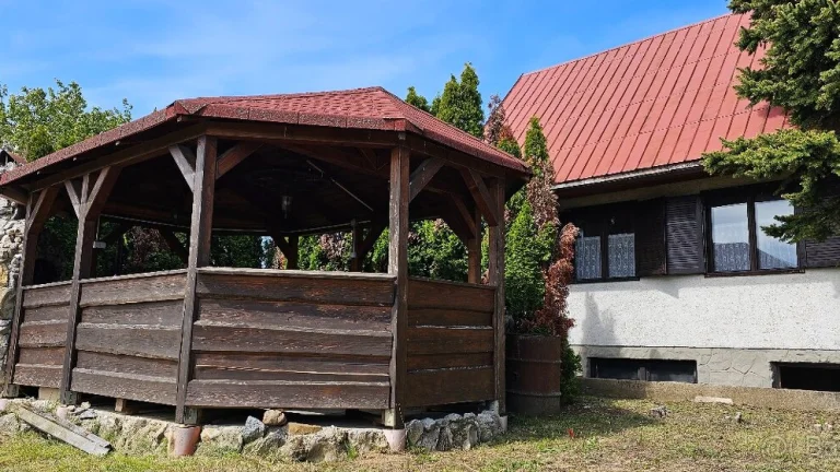 Rekreačná záhradná chatka, Kočín