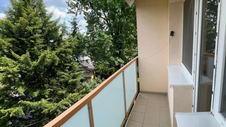 Prerobený 3 izbový byt 90 m2 s dvomi krytými loggiami