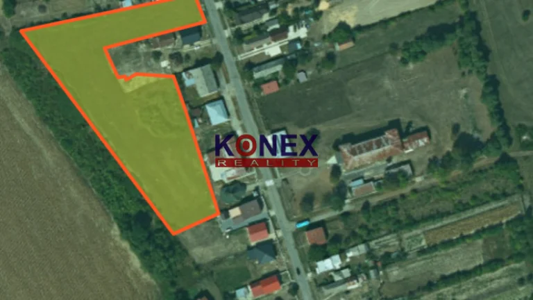 Rozľahlý pozemok 10 km od Sobraniec