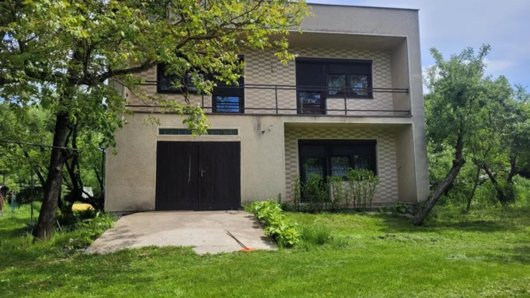 Rodinný dom Jesenské 132m² s pozemkom 4182m²