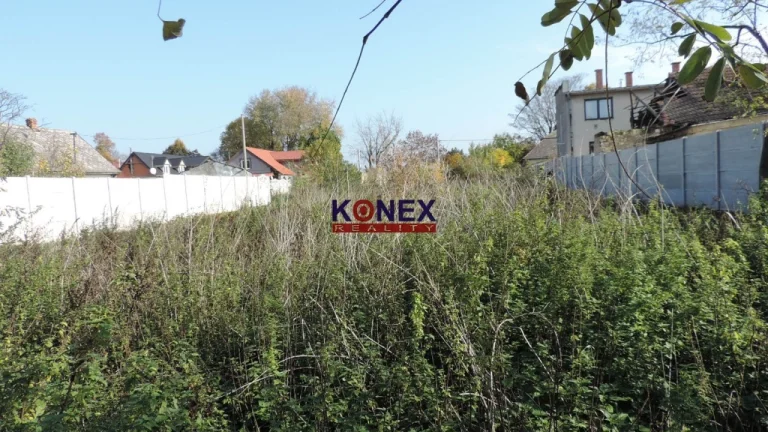 NA PREDAJ Stavebný pozemok v Trebišove.