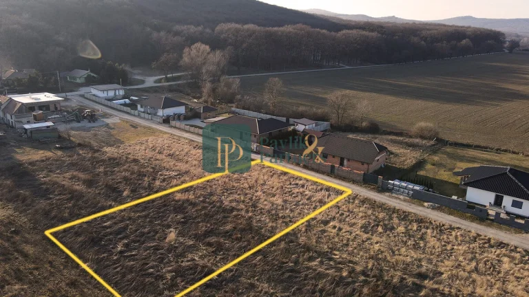 Predaj 9,2á stavebný pozemok, el. prípojka na pozemku, Jelen