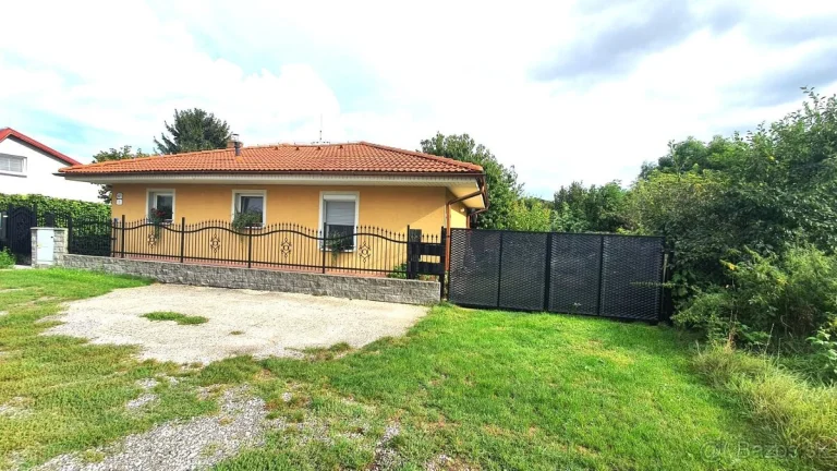 PONUKA aj na PODNIKANIE - samostatný RD so slnečným pozemkom