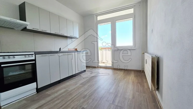 Prenájom, Byt/3-izbový (RE01031333)