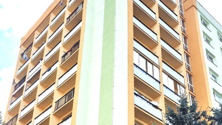 2 izbový byt, ŠALGOTARJÁNSKA ul., 3 loggie, 5/11 poschodie