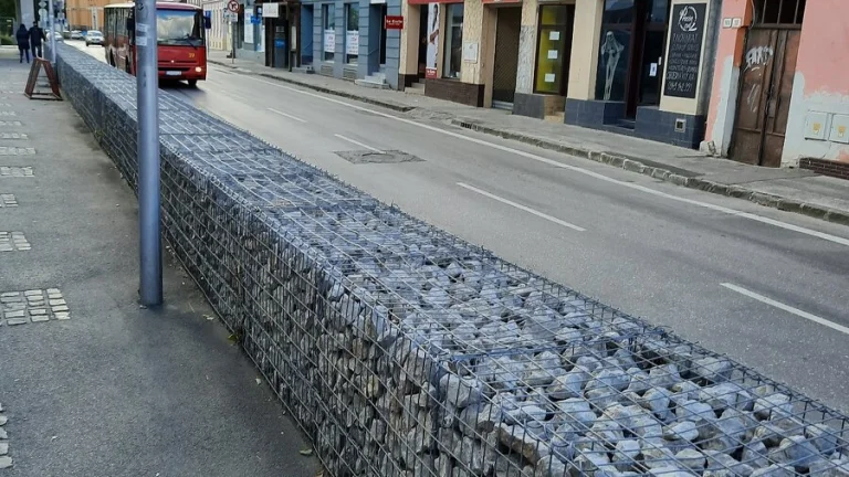 Prenajom obchodného priestoru s parkovanim v centre Trencina