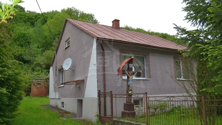 Murovaný dom v peknom prostredí- Malá Poľana