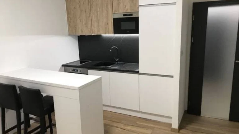 Prenajmeme nadštandardný 1-izbový byt, sídl. Lúky, Vráble