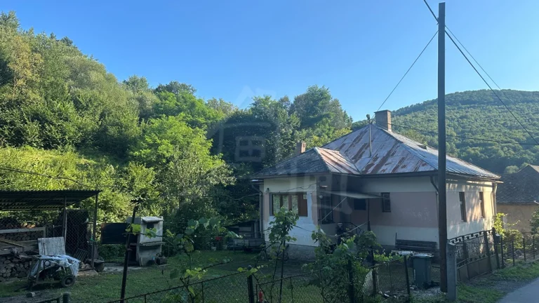 Dom na kraji dediny v obci Turčok