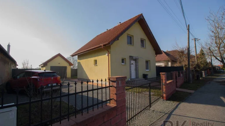 Nízkoenergetický 4-izb. rodinný dom s garážou, Perín - Chym