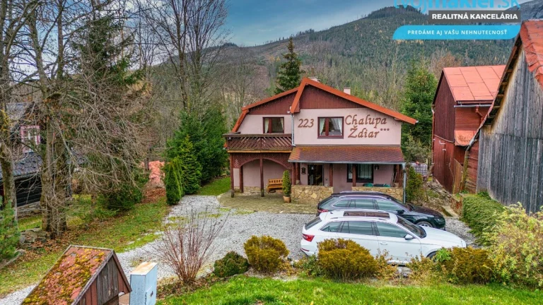 Na predaj zariadená Chata Ždiar s dvomi apartmánmi.