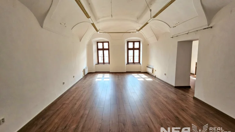 NA PRENÁJOM - Lukratívne priestory s parkovacím miestom