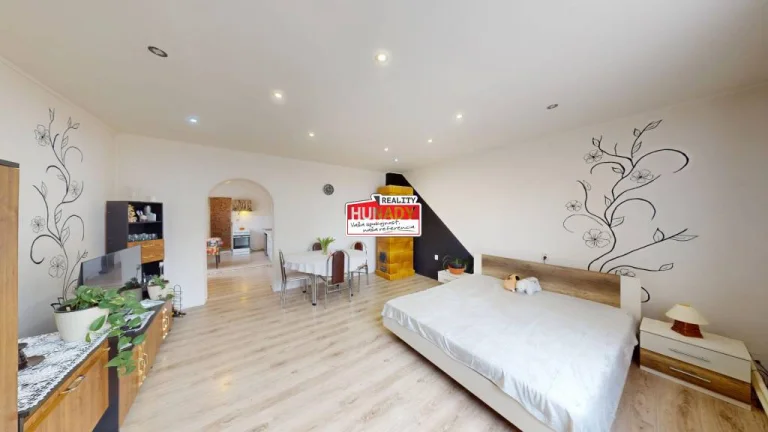 VÝRAZNE ZNÍŹENA CENA (1.189 m²) DOM S VEĽKÝM POZEMKOM