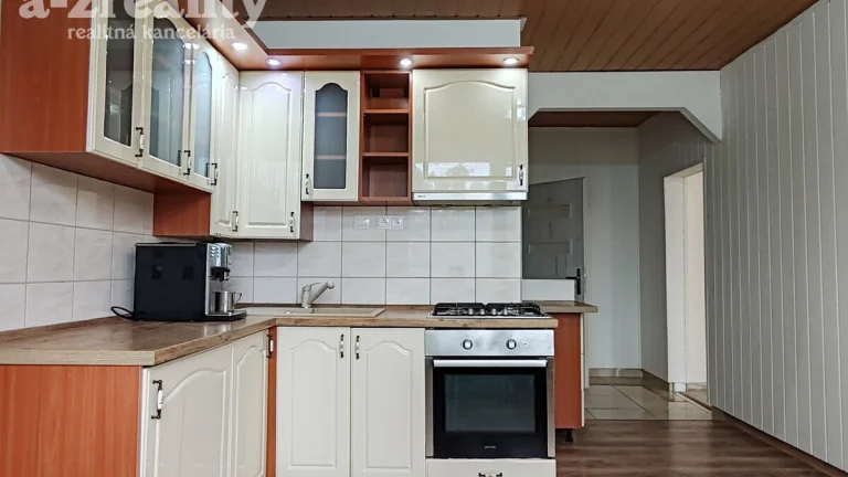 Pekný 3 izbový byt na predaj v Komárne