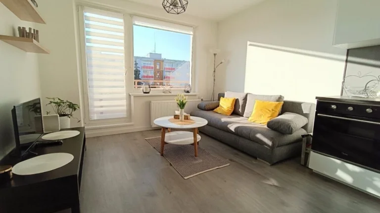REZERVOVANÉ -Garsónka s balkónom.24 m2 - Hliny 5