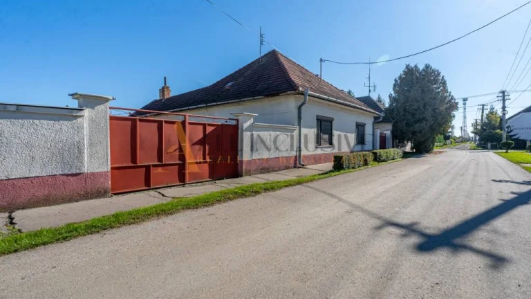 ALL INCLUSIVE I 4 IZBOVÝ RD S GARÁŽOU NA 1512 M2 POZEMKU- HO