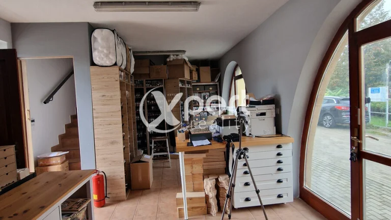 PREDAJ/PRENÁJOM obchodný priestor na pešej zóne v blízkosti