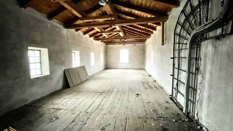 NA PREDAJ 4 - PODLAŽNÁ BUDOVA, POZEMOK 1515m2, GBELY
