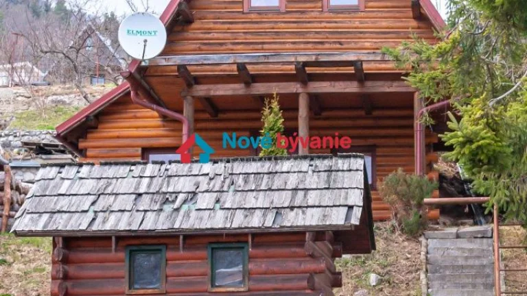 Krásna zrubová chata na Dubine II, pri obci Hranovnica