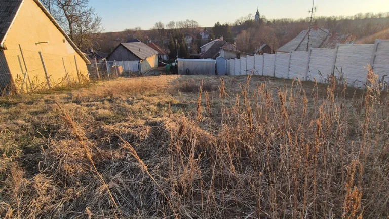 Exkluzívne predaj 13,6 ár pozemok v Nových Sadoch