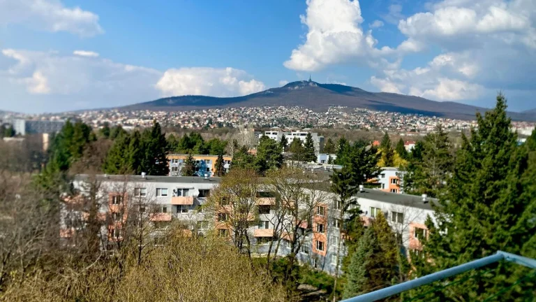 2 izbový byt na Chrenovej 1, Trieda Andreja Hlinku