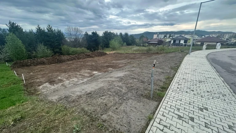Stavebny pozemok 727m2 - Tulská - pre rodinny dom na predaj