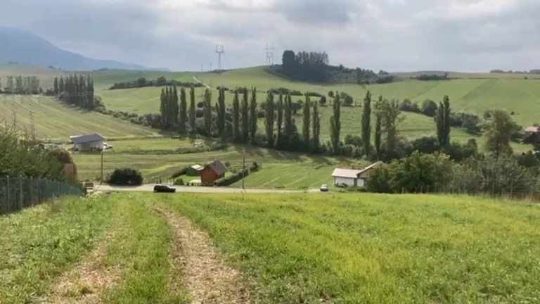 Stavebný pozemok v atraktívnej lokalite ,v tesnej blízkosti