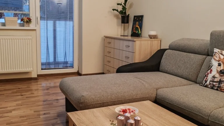 3 - izbový moderný byt s klímou Brezová pod Bradlom