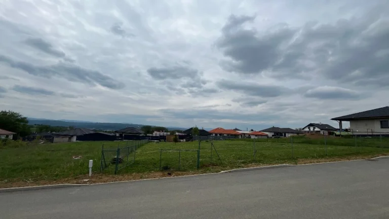 Pozemok - Teriakovce