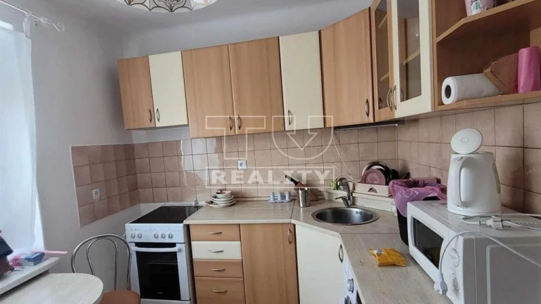 NA PREDAJ 1-IZBOVÝ BYT 32m2, STARÁ TURÁ