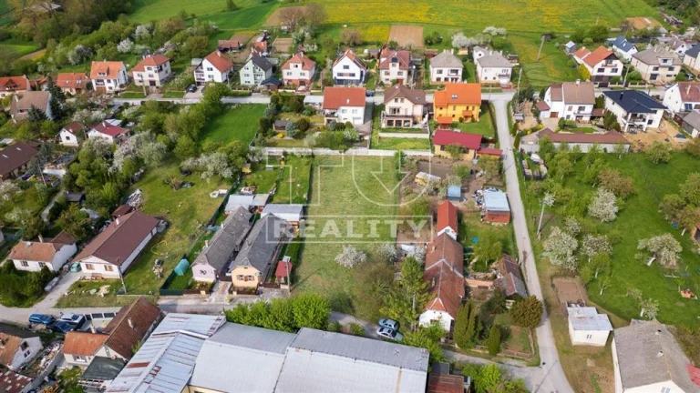 NA PREDAJ STAVEBNÝ POZEMOK TURÁ LÚKA, 700m2