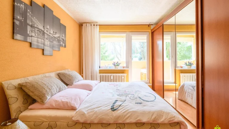 PRÍJEMNÝ 3 IZBOVÝ BYT, NÁBREŽIE SV. CYRILA PRIEVIDZA