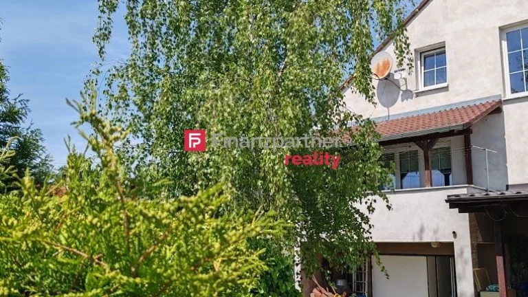 Novinka TOP Rodinný dom s garážou Hlboké