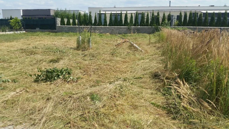 Predám lukratívny stavebný pozemok v Penati Golf Resort.