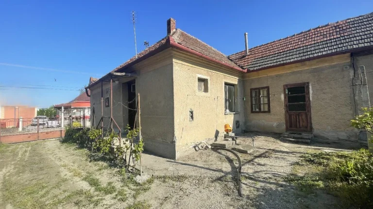 Rezervované Na predaj zachovalý 3 izbový rodinný dom