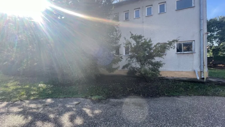 MH193-Na predaj viacúčelový, oplotený areál v Hurbanove