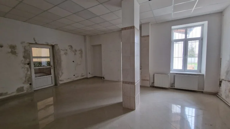Obchodný priestor v centre mesta Sereď na predaj