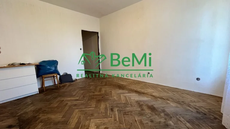Predaj, garsónka Levice REZERVOVANÉ, ZNÍŽENÁ CENA /083-11