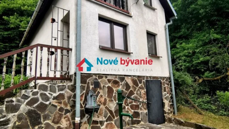 Romantická chata v Trnave pri Laborci