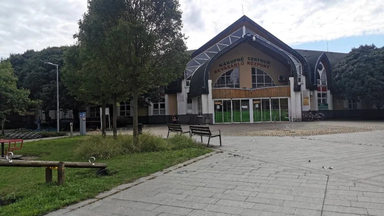 Na predaj obchodný priestor Komárno.