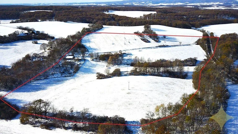 Farmárska usadlosť s vyše 9 hektármi pozemku - Čelovce, Krup